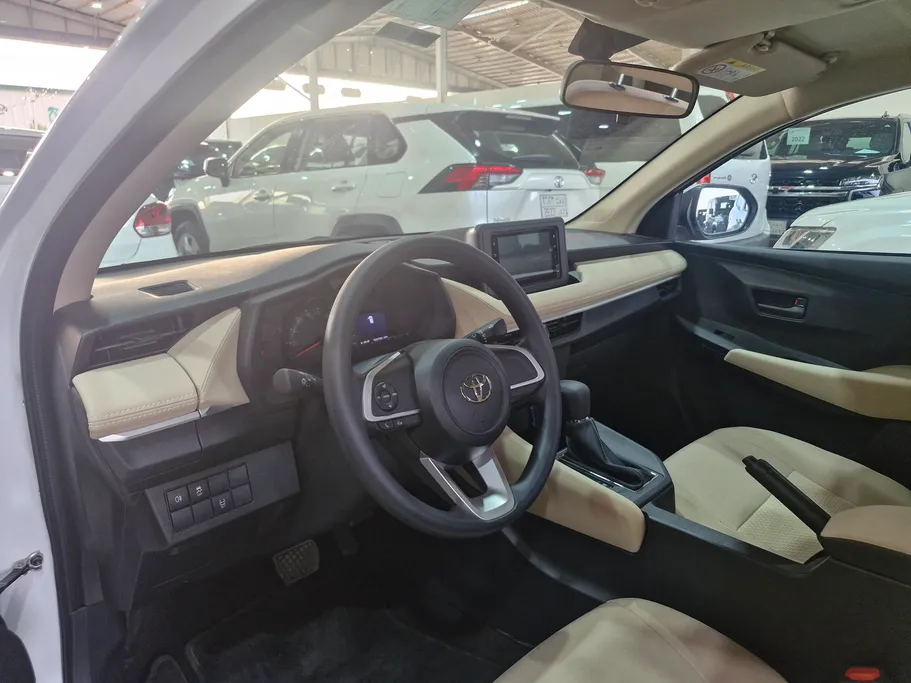 2024 Toyota Yaris  Y 