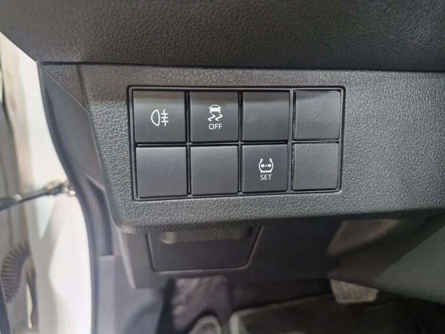 2024 Toyota Yaris  Y 