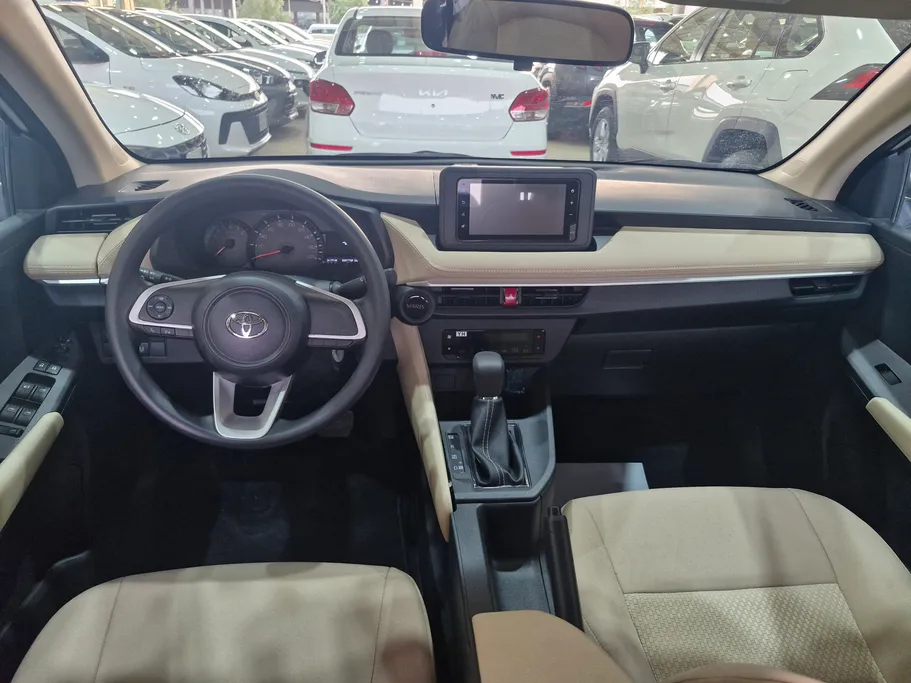2024 Toyota Yaris  Y 