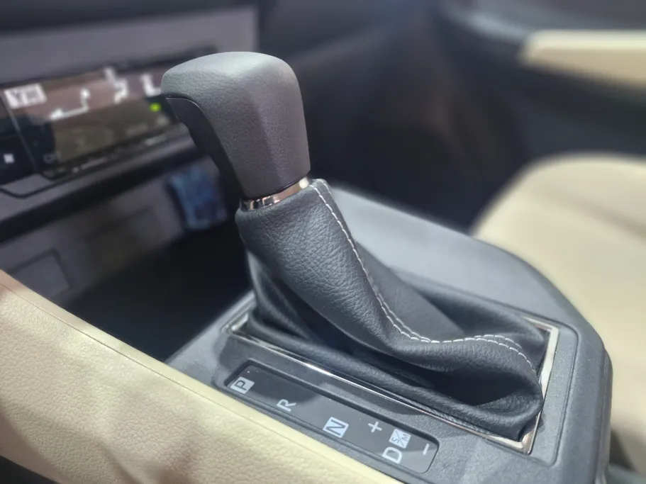 2024 Toyota Yaris  Y 