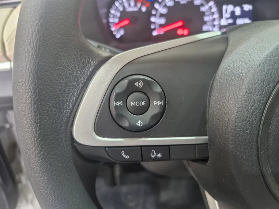 2024 Toyota Yaris  Y 
