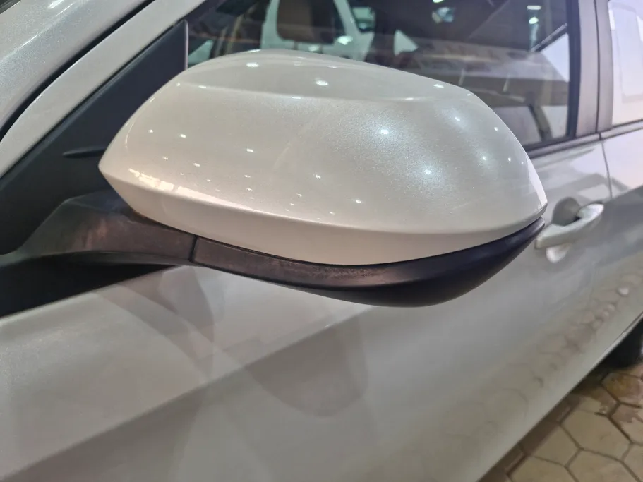 2024 Toyota Yaris  Y 
