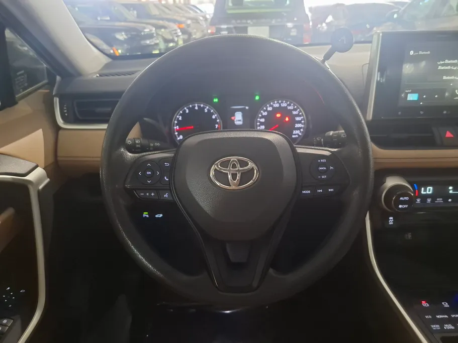 2024 Toyota RAV4 XLE 