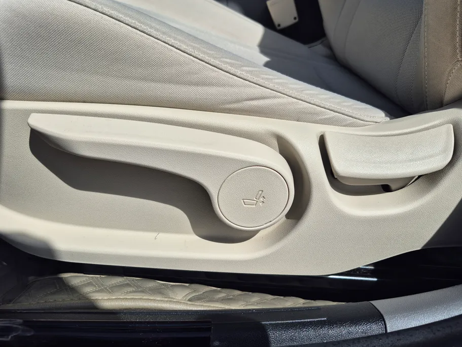 2023 Hyundai Elantra Smart 