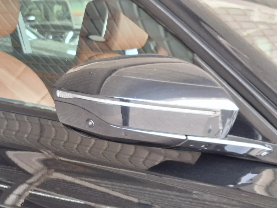 بي ام دبليو الفئة السابعة 735i 2025 