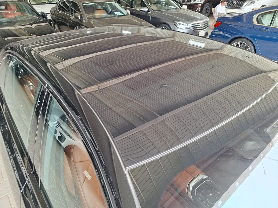 بي ام دبليو الفئة السابعة 735i 2025 