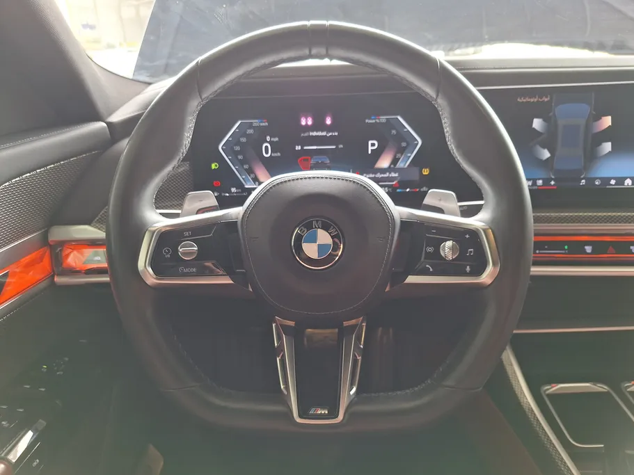 بي ام دبليو الفئة السابعة 735i 2025 