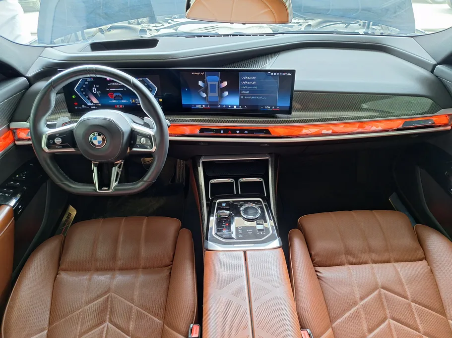 بي ام دبليو الفئة السابعة 735i 2025 