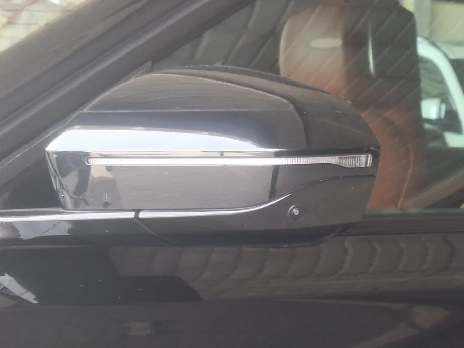 بي ام دبليو الفئة السابعة 735i 2025 