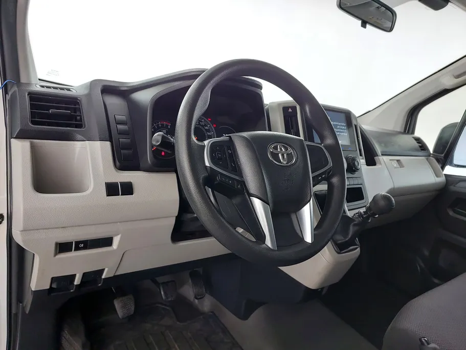 2024 Toyota Haice فان بضاعه 