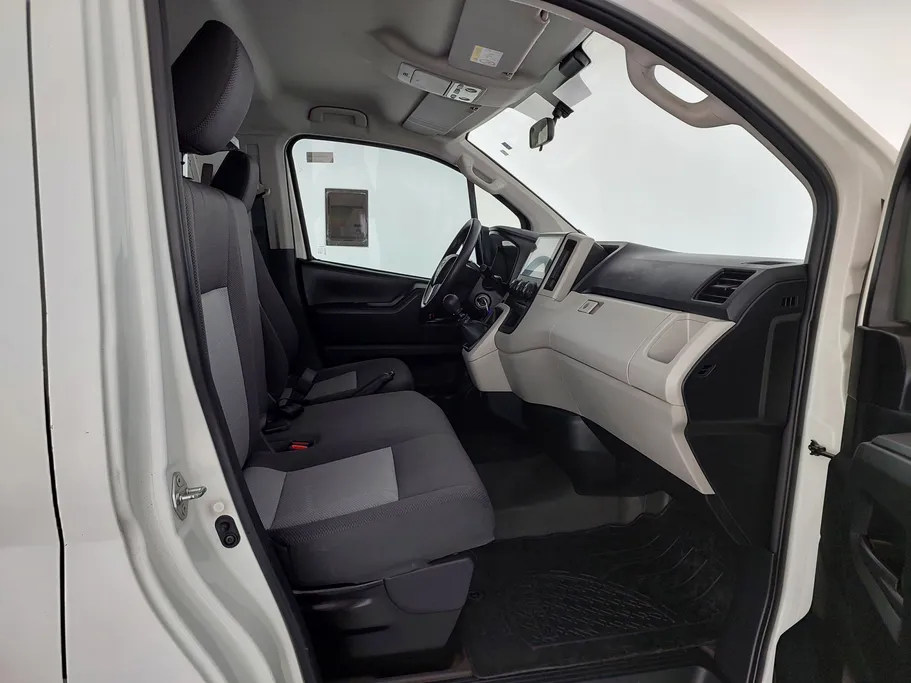 2024 Toyota Haice فان بضاعه 