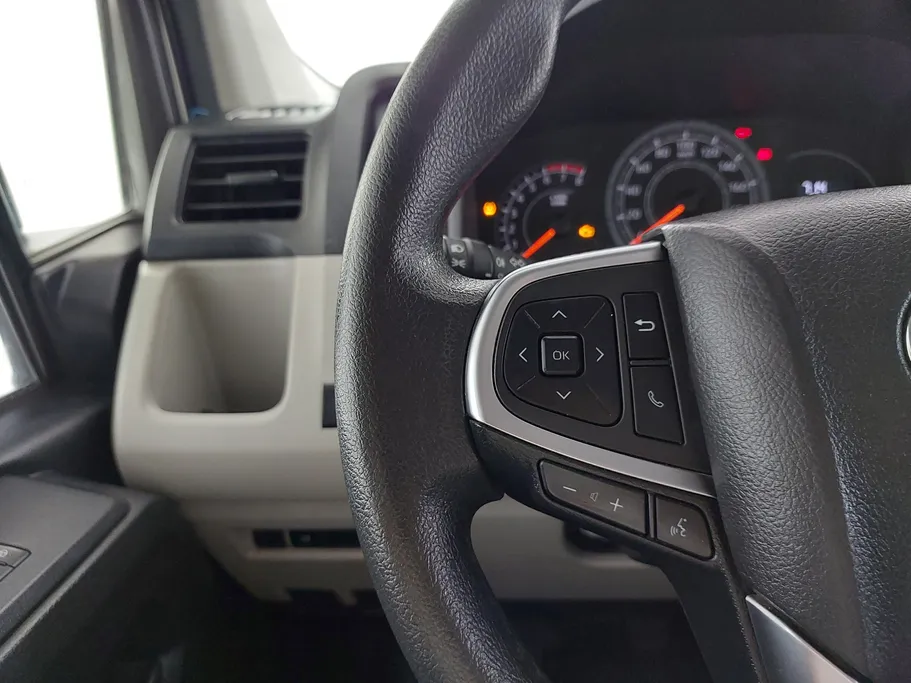 2024 Toyota Haice فان بضاعه 
