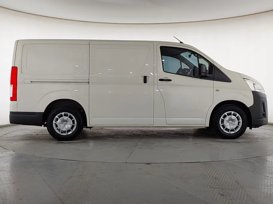 2024 Toyota Haice فان بضاعه 