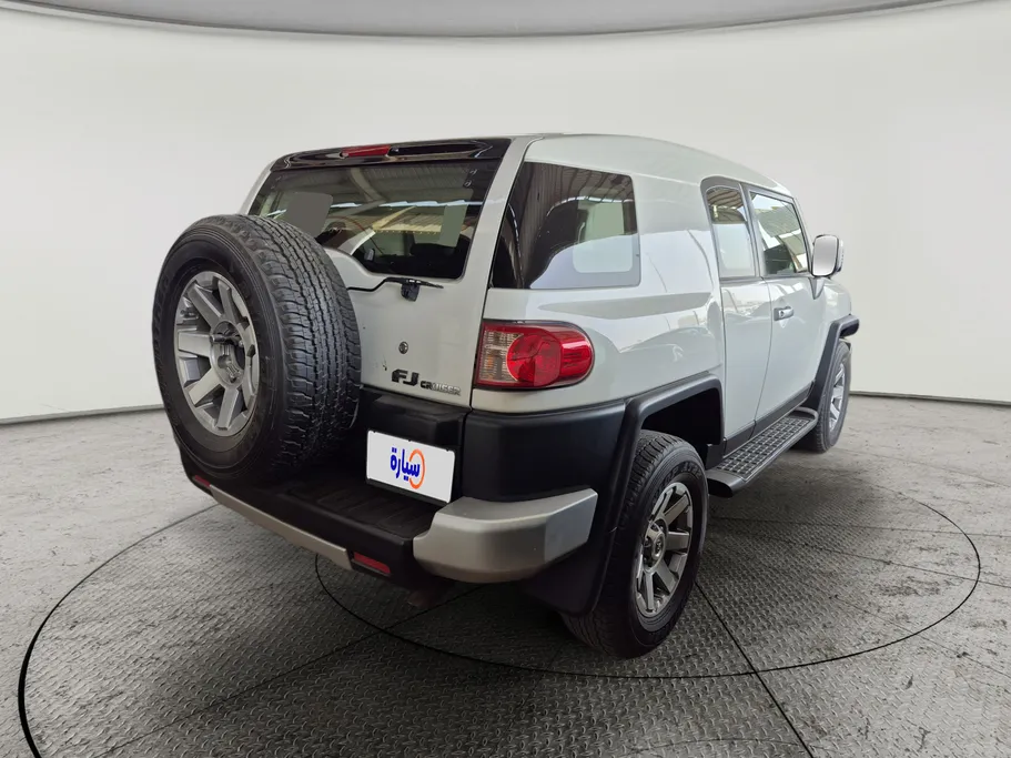 تويوتا اف جي FJ Cruiser 2023 