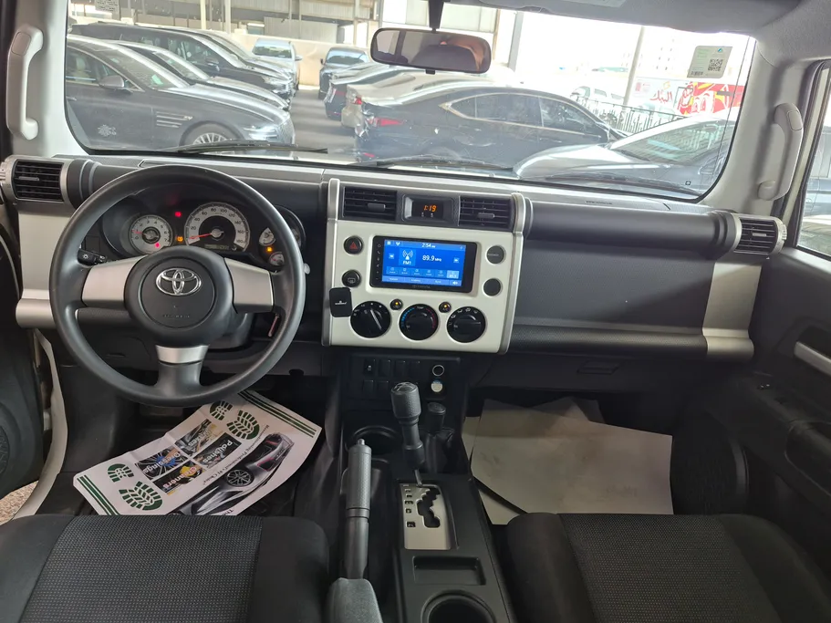 تويوتا اف جي FJ Cruiser 2023 