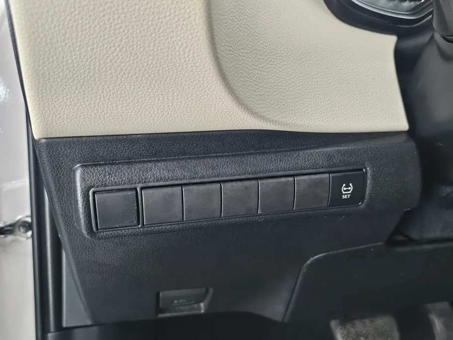 2025 Toyota Corolla XLI 