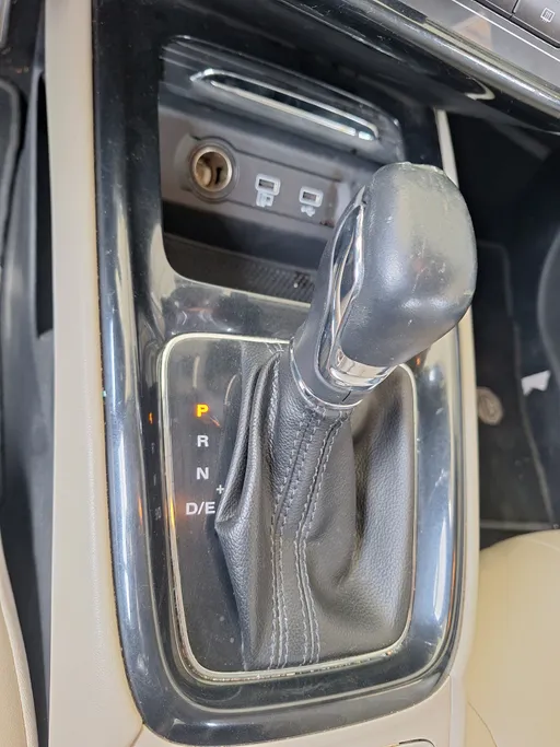 2023 MG 5 COM 