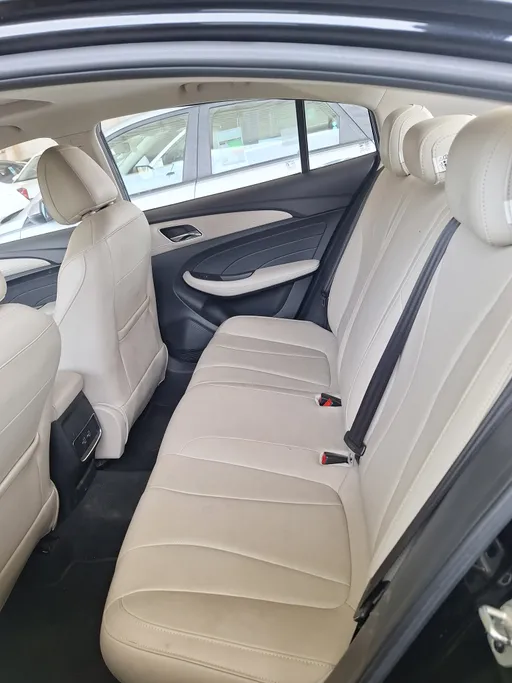 2023 MG 5 COM 