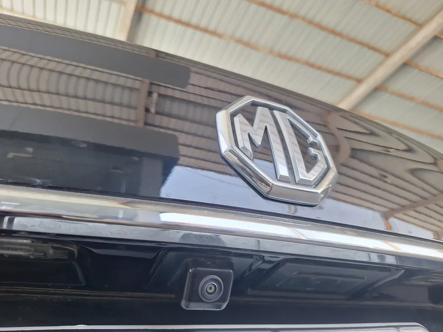 2023 MG 5 COM 