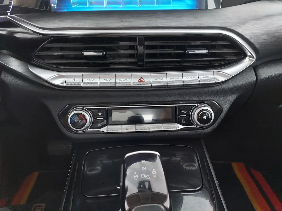 2023 FAW Bestune T77 Basic 