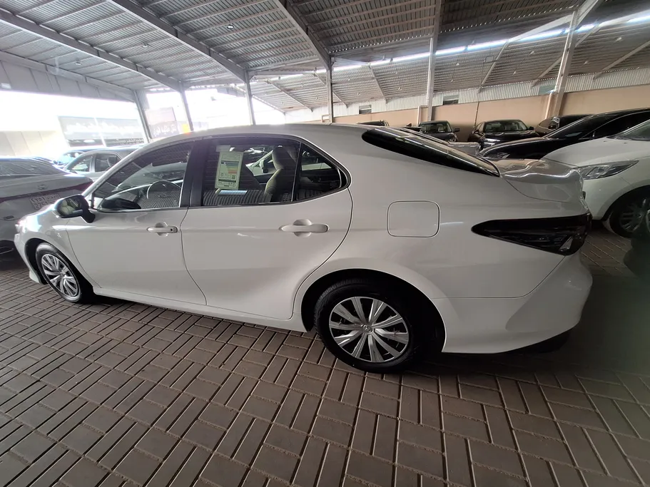 2022 Toyota Camry  LE 