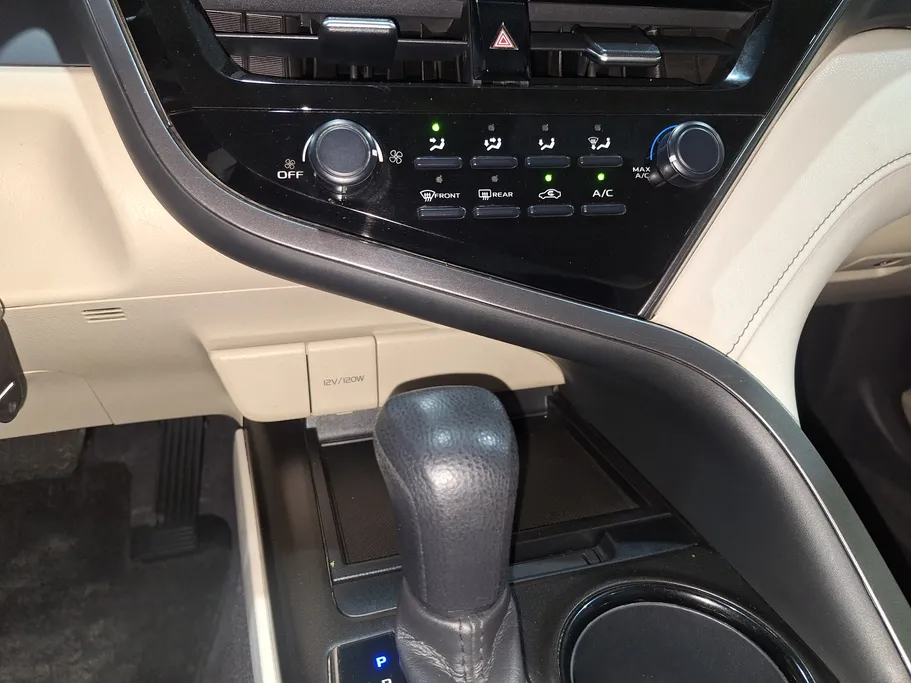 2022 Toyota Camry  LE 