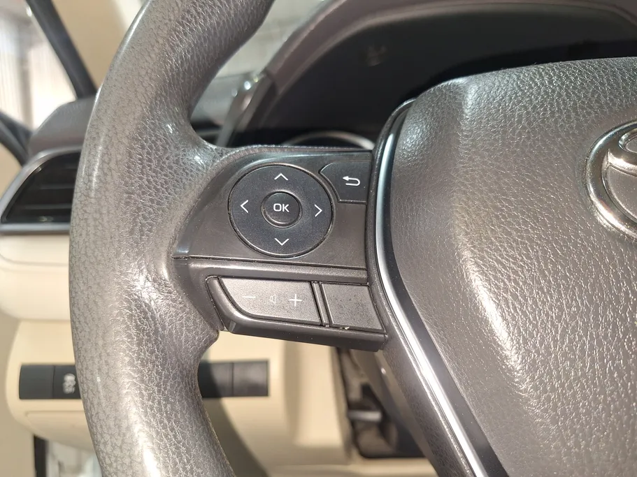 2022 Toyota Camry  LE 