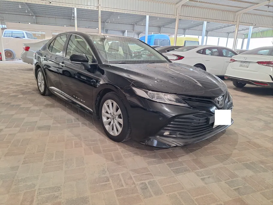 2019 Toyota Camry  GLE 
