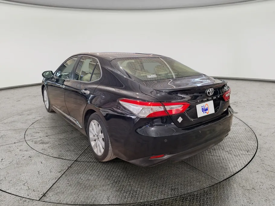 2019 Toyota Camry  GLE 