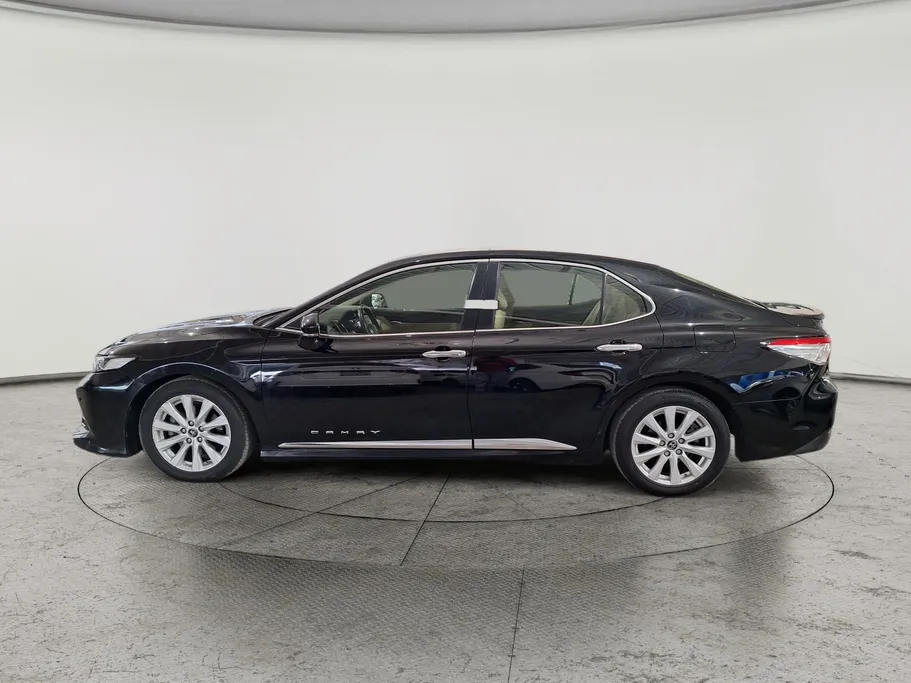 2019 Toyota Camry  GLE 