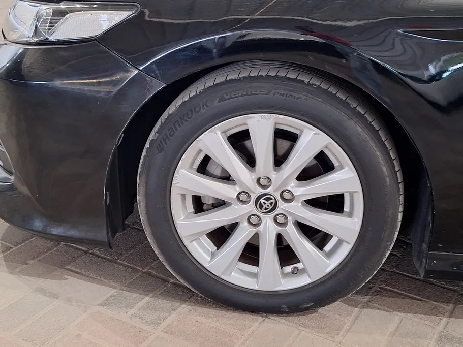 2019 Toyota Camry  GLE 