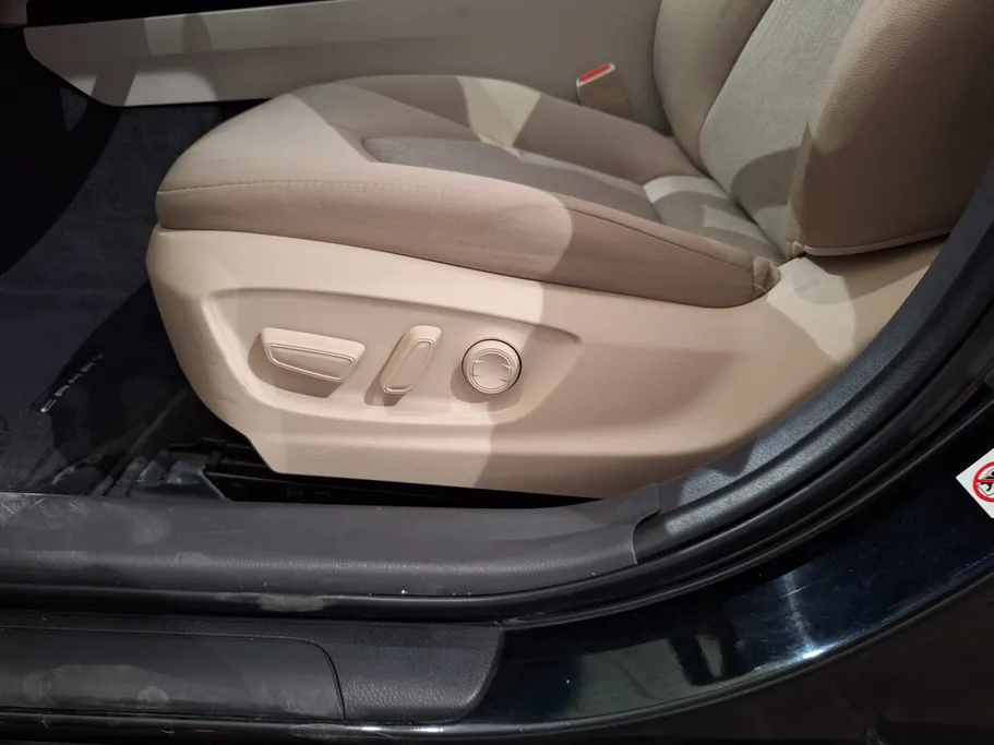 2019 Toyota Camry  GLE 