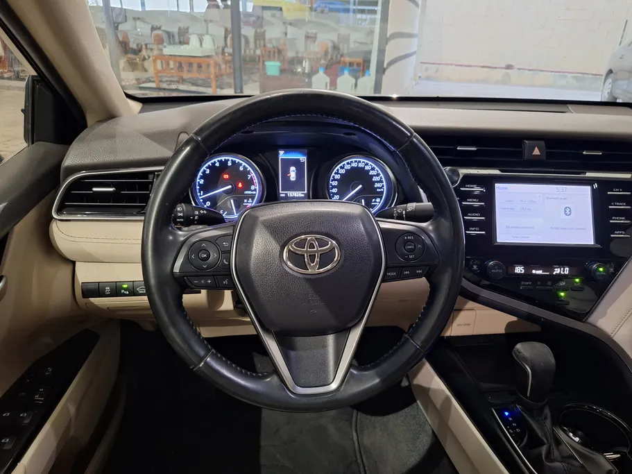 2019 Toyota Camry  GLE 
