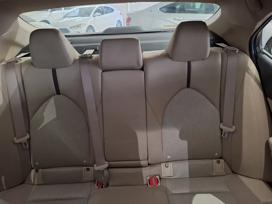 2019 Toyota Camry  GLE 