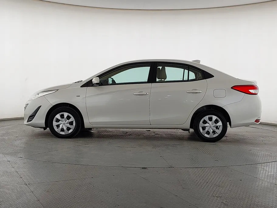 2020 Toyota Yaris  Y 
