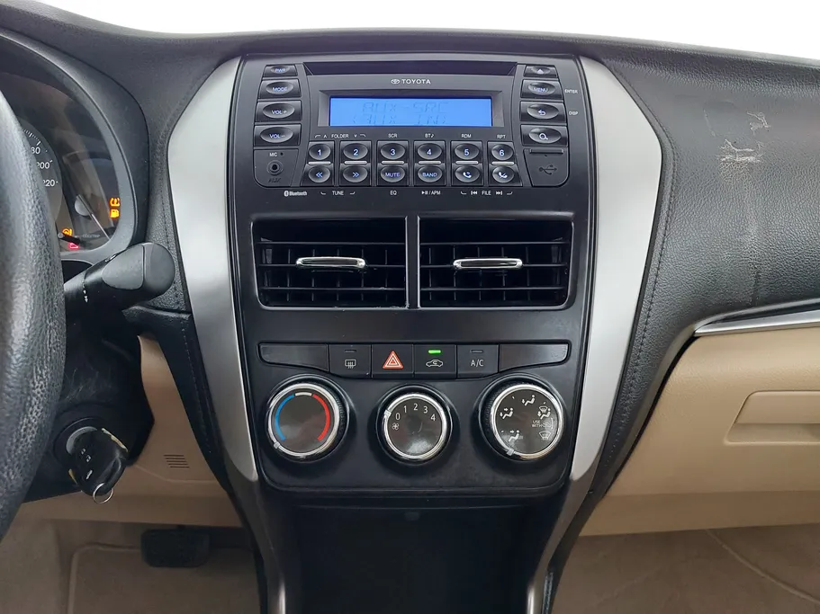 2020 Toyota Yaris  Y 