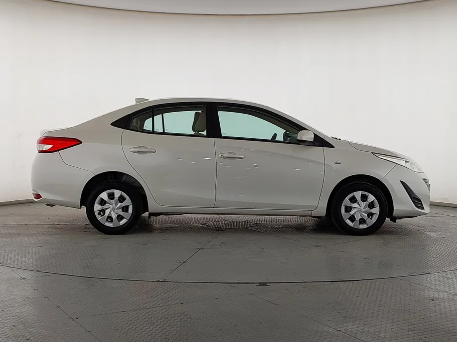 2020 Toyota Yaris  Y 