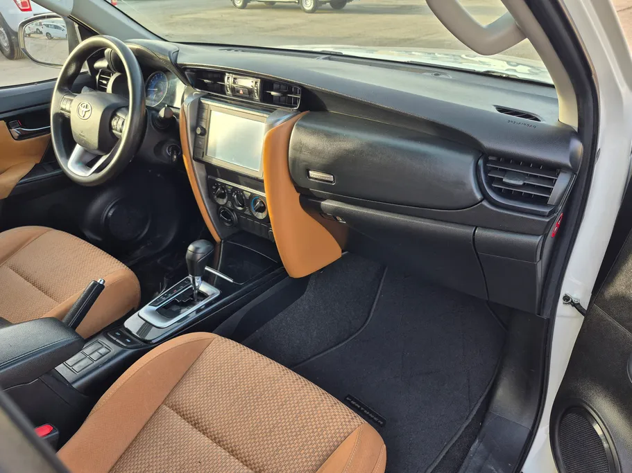 2022 تويوتا Fortuner GX 