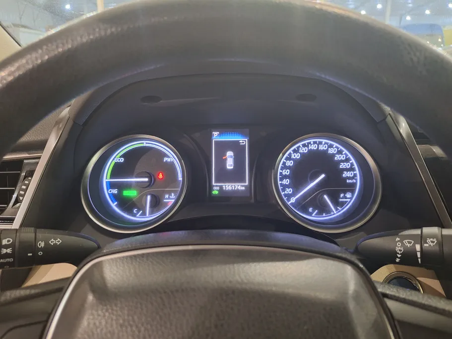 2020 Toyota Camry  LE HEV 