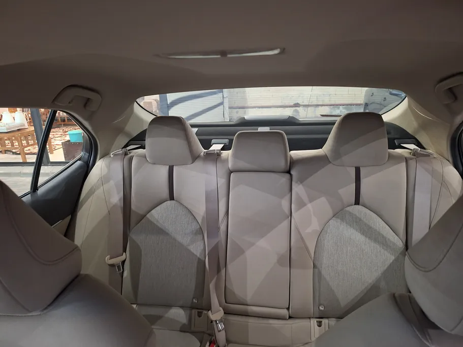 2020 Toyota Camry  LE HEV 
