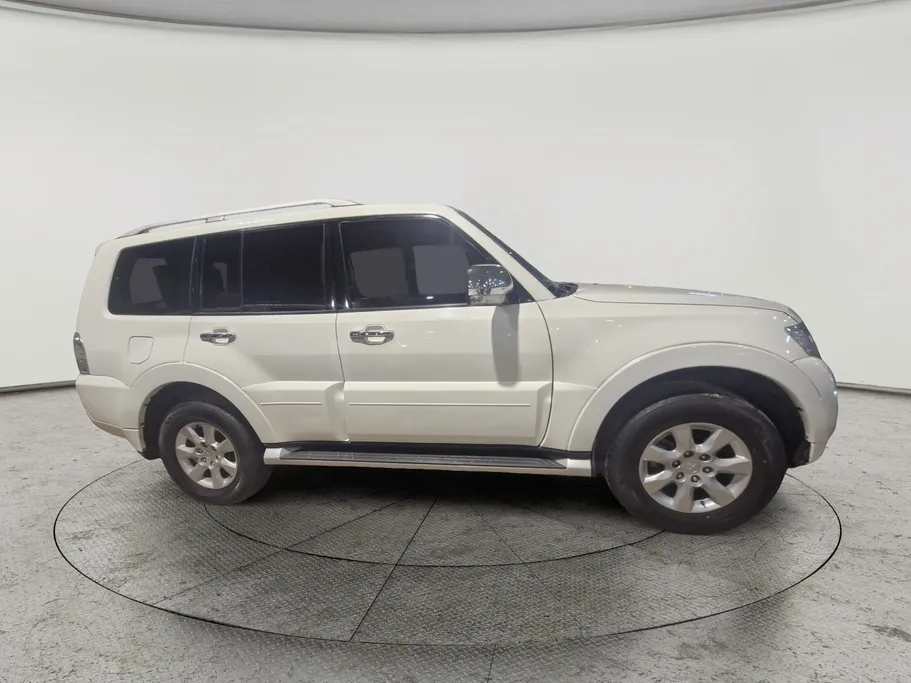 2022 Mitsubishi Pajero GLS 5Doors 