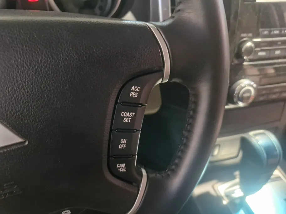 2022 Mitsubishi Pajero GLS 5Doors 