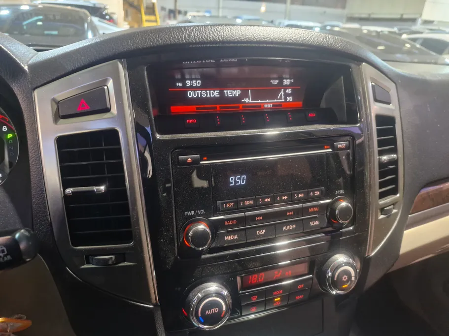 2022 Mitsubishi Pajero GLS 5Doors 