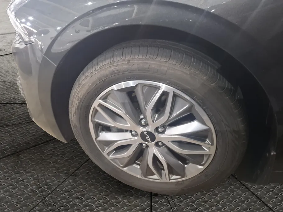 2023 Kia K5 GL 