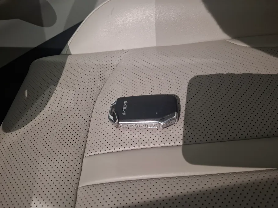 2023 Kia K5 GL 