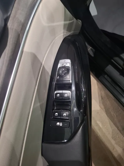 2023 Kia K5 GL 