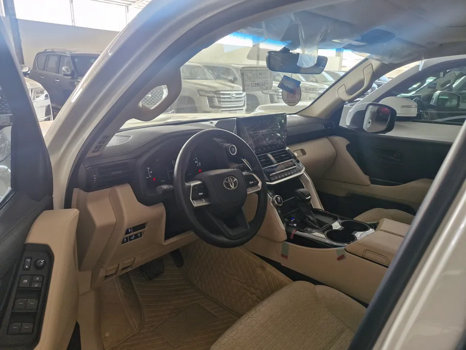 تويوتا لاندكروزر GXR2 2025 