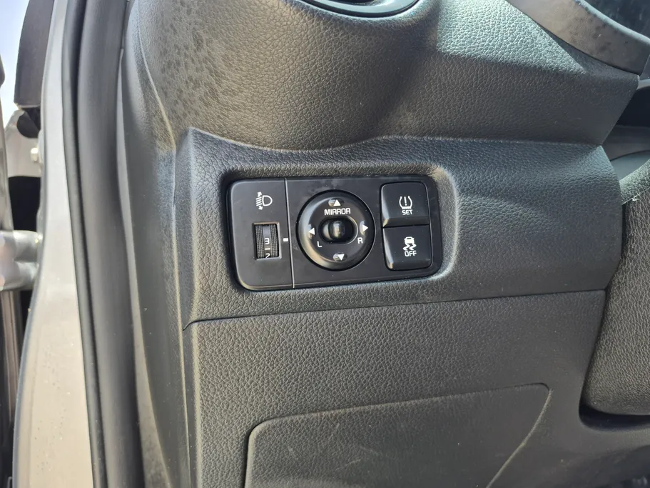 2023 Kia Pegas LX 