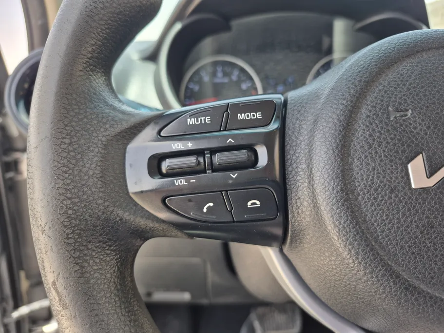 2023 Kia Pegas LX 