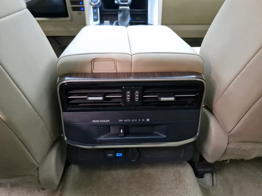 تويوتا لاندكروزر GXR4 2022 